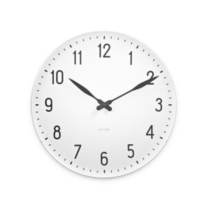 Arne Jacobsen Clocks AJ Station -seinäkello Valkoinen, ø 48 cm